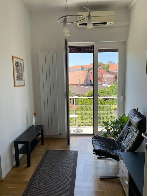 Spacious 3Br/2Bt Apartment With A/C In City Center زغرب المظهر الخارجي الصورة
